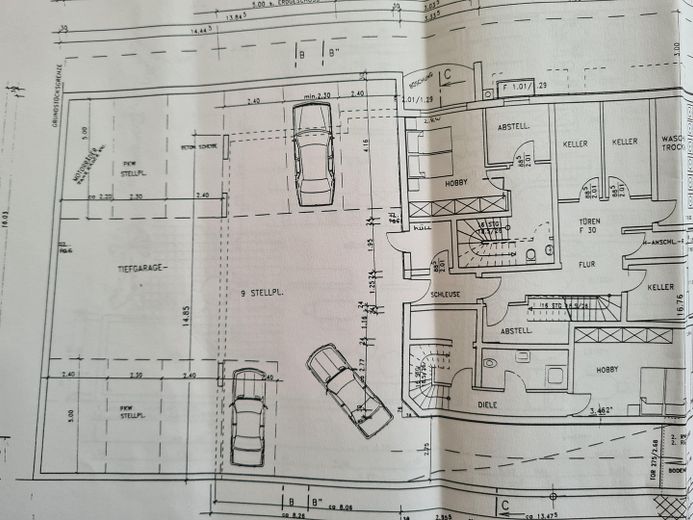 barrierefreie Wohnung mit eigenem Garten von privat, Preis VB – Grundriss Keller u. Tiefgarage