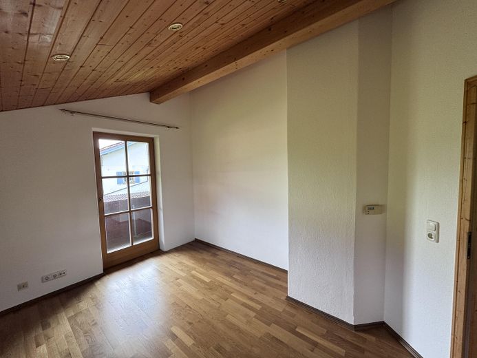 3. Zimmer m. Balkonaustritt OG