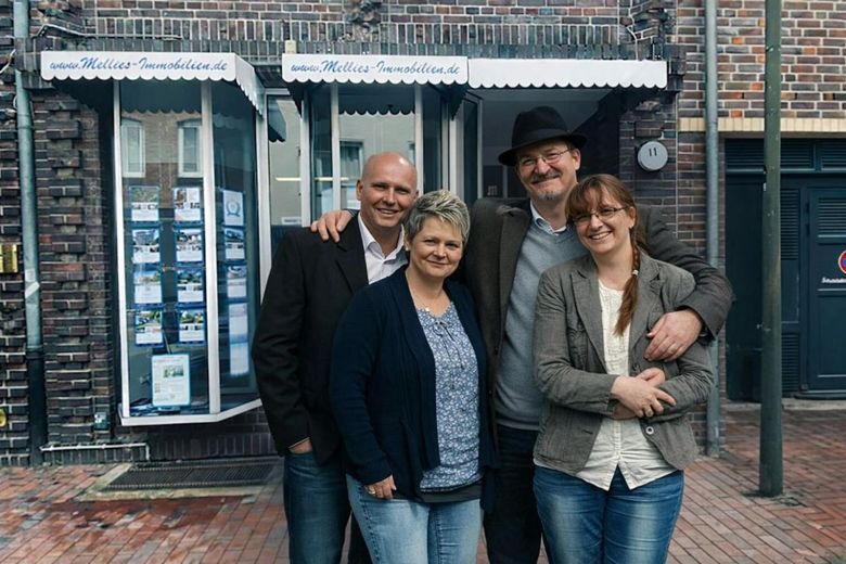 Stilvolle 4-5 Zimmer-Eigentumswohnung mit zwei Balkonen, zusätzlichem Dachgeschosszimmer, Garage und Gartenbereich – Bild 6