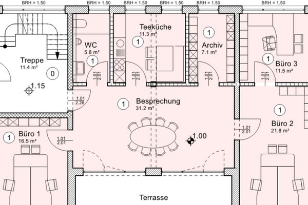Wynajmowany lokal biurowy na parterze jako odrębna własność lokalu w Griesstätt – ok. 105 m², taras i miejsca parkingowe