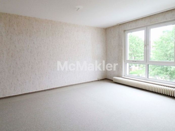 Viel Platz für gemeinsame Zukunft – großzügige 3-Raumwohnung mit Wohnküche & Gäste-WC – Foto 1