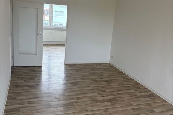 3- Zimmer Wohnung in Fünfeichen - ab sofort