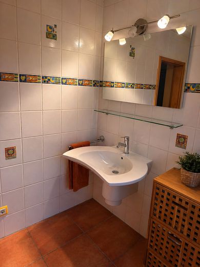 Commission-free: Well-maintained family home with 24 kWp PV system, storage, pool & large plot – Bad oben 