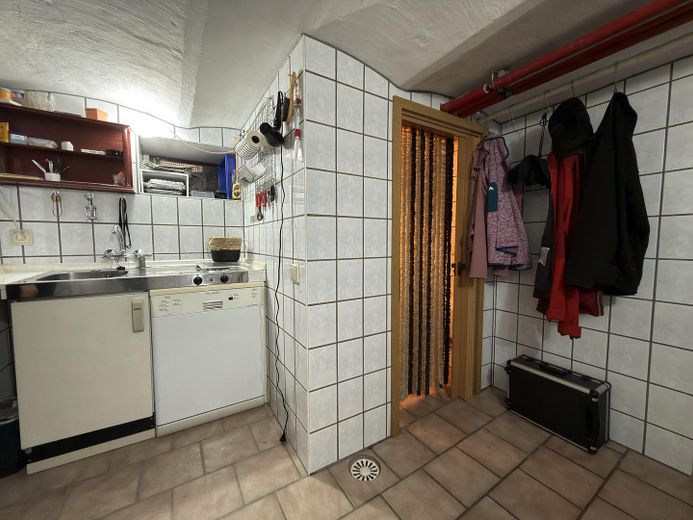 Miniküche und WC im KG