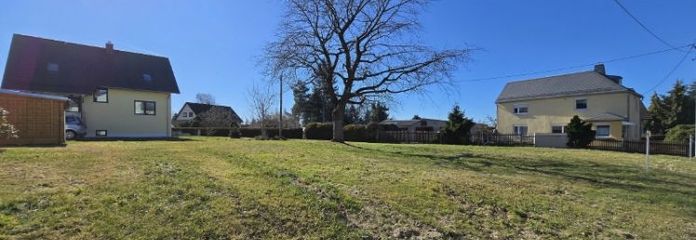 Zonnig bouwperceel in rustige ligging – 747 m² voor uw toekomstige thuis in Rußdorf