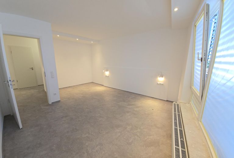 Neu umgebaute Traumwohnung in zentraler Lage von Memmingen – Schlafzimmer 1