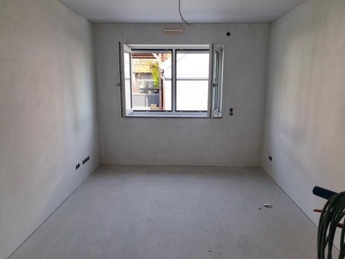 4 Zi. Wohnung (Nr. 7) im OG mit Balkon – Kind Bild 1