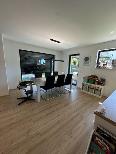 Modernes Einfamilienhaus mit Smart Home & hochwertiger Ausstattung in ruhiger Lage bei Linz am Rhein – Essbereich