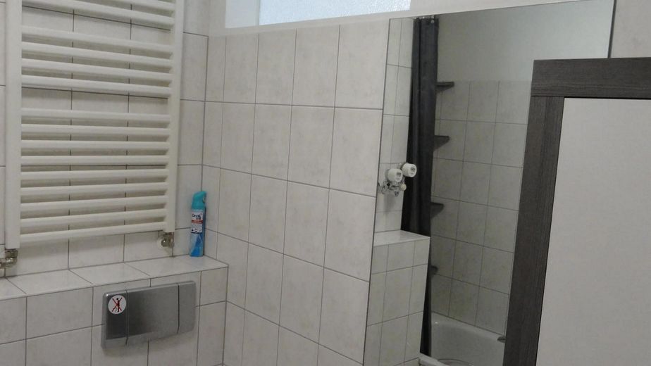 Inheidener Straße: Helle 2-Zimmer-Wohnung mit Süd-Balkon, Einbauküche & Top-Anbindung – Photo 13