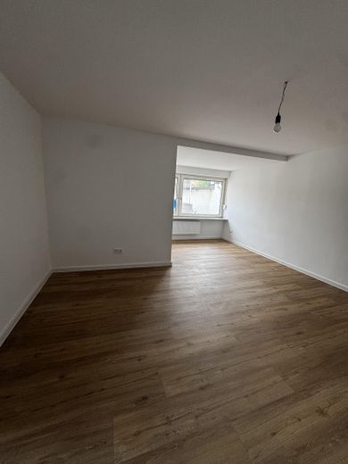 Einziehen & Wohlfühlen - Renoviertes EFH mit Terrasse und Gemeinschaftsgarten – Foto 9
