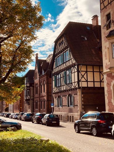 Old building gem - studio with castle view – Fassade Ost / Straßenansicht