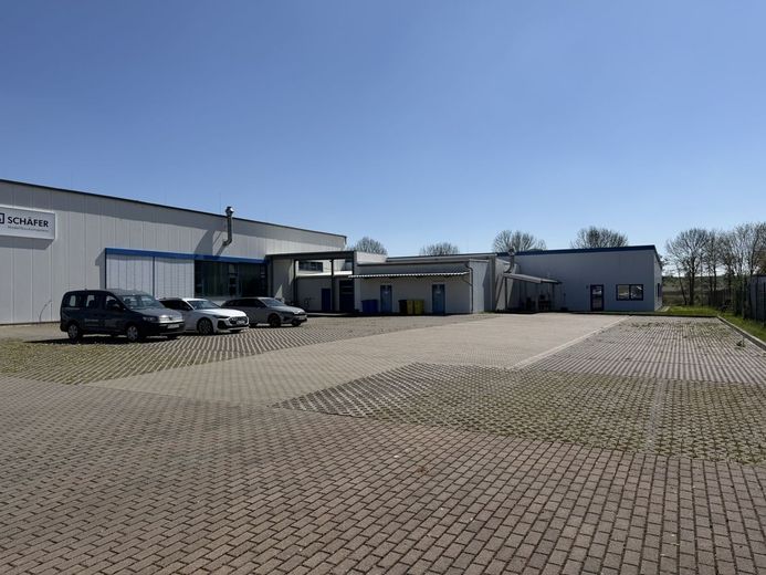 Gewerbeimobilie mit Büro- und Hallenflächen kurzfristig verfügbar – IMG_0340