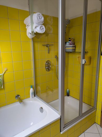 Doppelhaushälfte in einer Spielstraße in Schwerte-Villigst von privat – Badezimmer