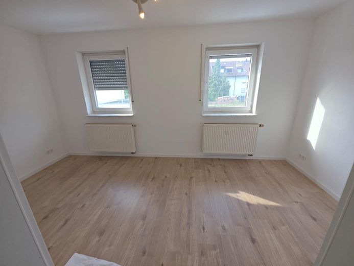 Hochwertig saniertes Reihenendhaus in attraktiver Lage von Bad Friedrichshall – Zimmer 2 OG 