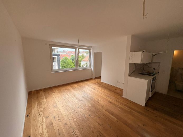 2-Zimmer-Wohnung in zentraler Lage von Frankfurt am Main – frisch renoviert & mit Einbauküche – Foto 1