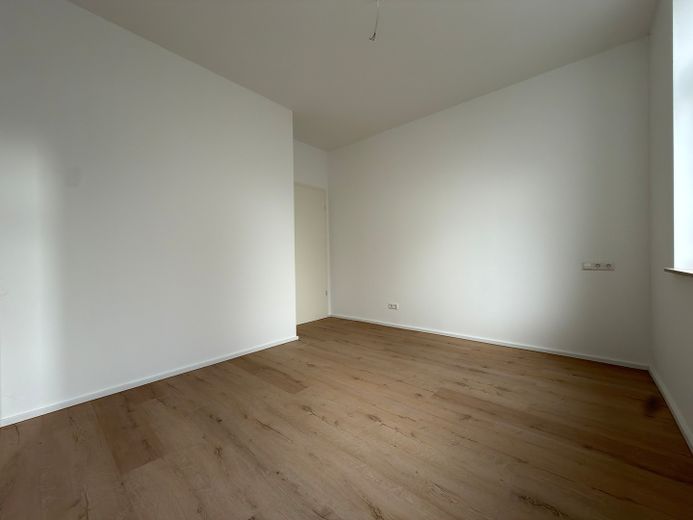 Wysokiej jakości zmodernizowane, bez barier – mieszkanie 2-pokojowe z dużym tarasem – Schlafzimmer Wohnung 5