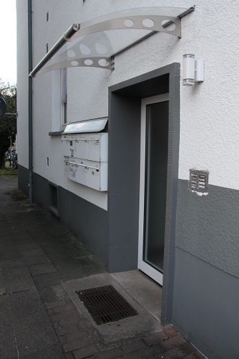 Bell'appartamento condiviso appena ristrutturato a Darmstadt-Mitte, con canone tutto incluso di 675€ per camera – Eingang