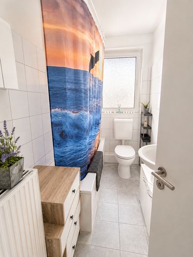 Gemütlich & großzügig – helle 3-Zimmer-Wohnung im Dachgeschoss – Foto 4