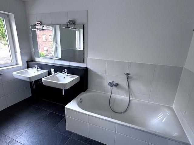Badezimmer 1. OG