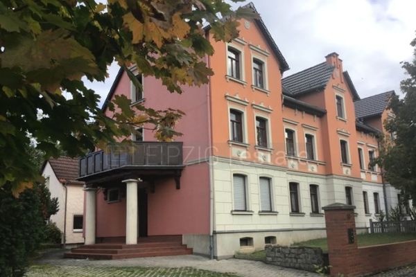 Mehrfamilienhaus komplett saniert