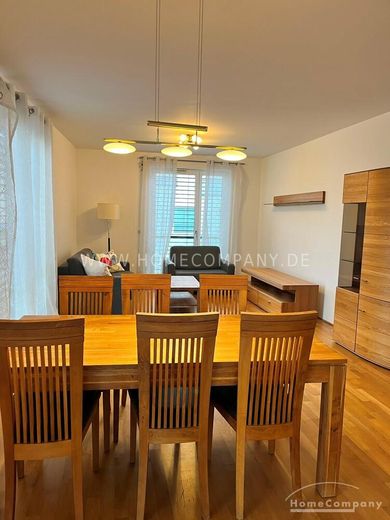 Appartement meublé de 3 pièces avec balcon, place de stationnement et cave individuelle à Schwabing – fa28a7a3254ab3a1e714dccdbda446619e1cc8fa.jpg