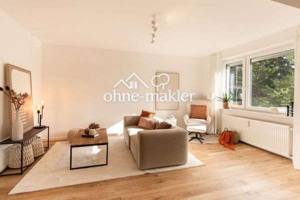 Commission-free – freshly fully renovated 3-room apartment with balcony and underground parking in Winterhude