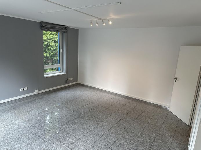 3-Zimmer-Wohnung, 80 m², mit Einbauküche in Hamburg-Sülldorf – S-Bahn-Nähe, ab sofort frei – Фотографія 2