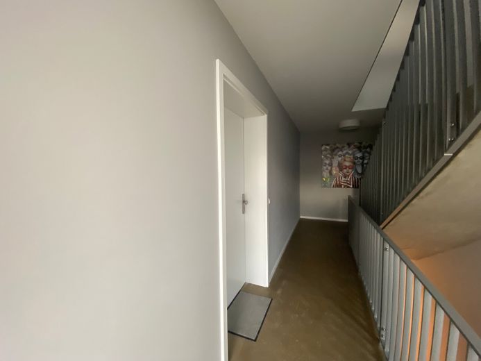 Lussuoso attico con ampia terrazza – Flur MFH