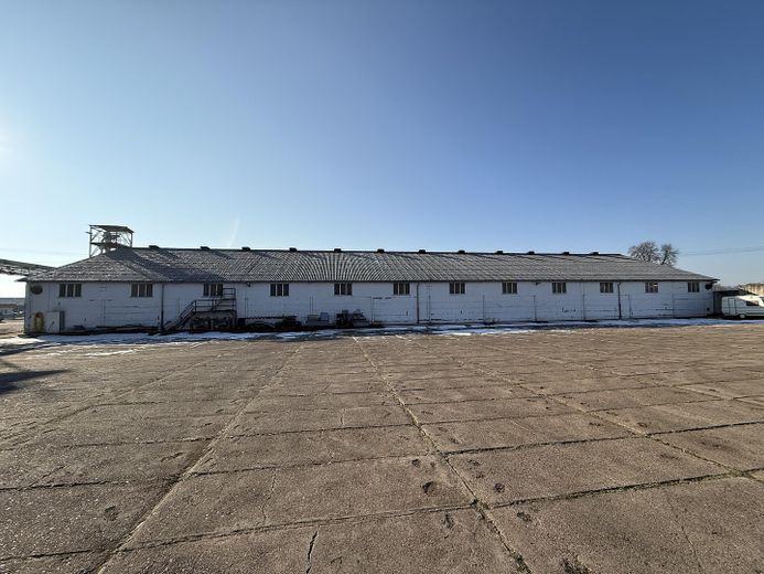 Bien immobilier commercial polyvalent avec vaste terrain d’exploitation à Mühlhausen (Thuringe) – Kalthalle Außenansicht