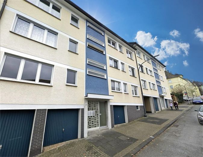 Nachmieter gesucht: Renovierte 3-Zimmer EG-Wohnung mit Balkon an der schönen Nordbahntrasse – Hausfront