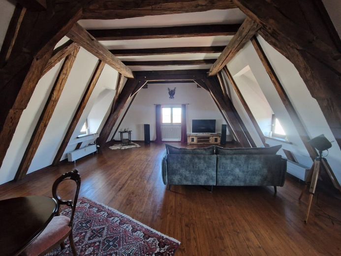 Wohnen im Schloss Neufra auf 95m² 2 Zimmer möbliert – Wohnzimmer