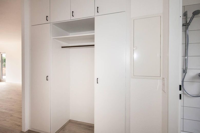 Luminoso appartamento di 4 locali in Lessingplatz – Garderobe
