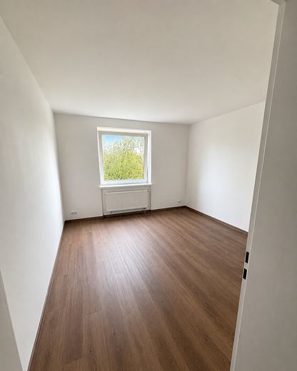 Wohnen am DIAKO – sanierte 2-Zimmer-Wohnung mit Balkon und Fernwärme – Schlafzimmer