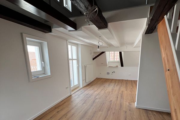 Affascinante appartamento di 2 locali in edificio storico tutelato – 75 m², disponibile da subito