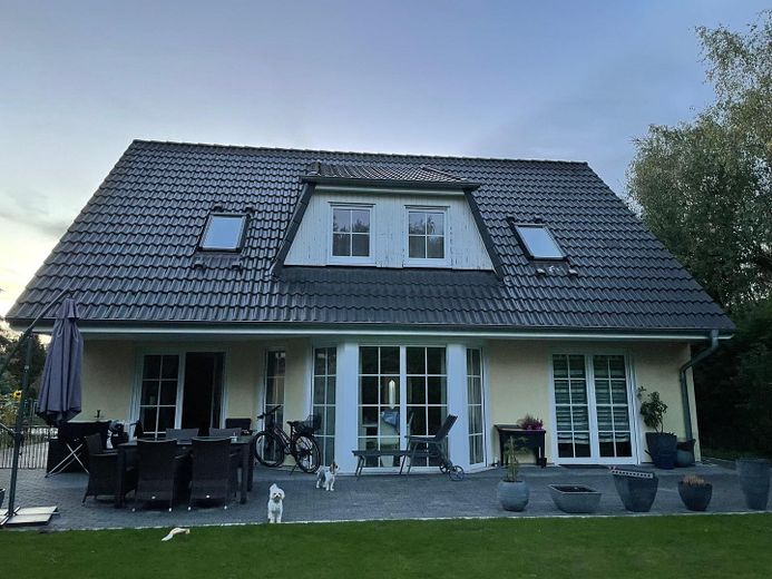 2 Wohneinheiten möglich – möbliertes Haus mit Poolprojekt & Potenzial – Foto 3