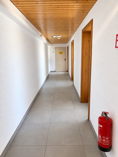 Firmenunterkunft in Moosburg – 6 einzeln mietbare Wohneinheiten in zentraler Lage – Foto 11
