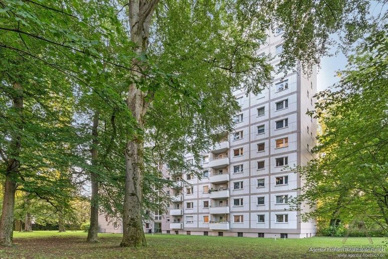 Investimento immobiliare nella Parkstadt Bogenhausen - moderno appartamento di 3 locali ristrutturato con contratto di locazione in essere – 240427022_Rückansicht_WEB
