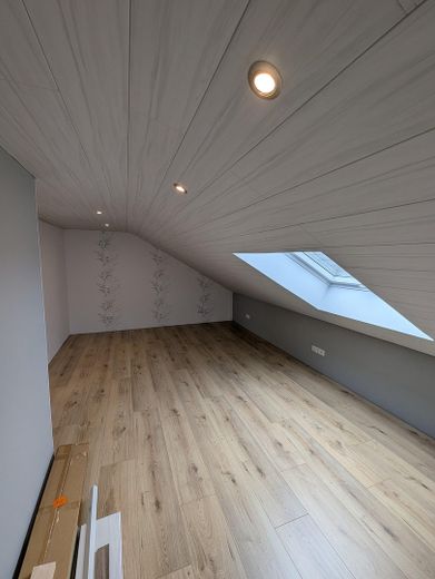 2 yaşam alanı, bahçe ve aile için bolca alan sunan geniş iki ailelik ev – Dachgeschoss 3