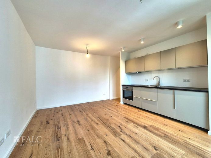 **Modernisierte Wohnung mit Fahrstuhl**- FALC IMMOBILIEN – Küche