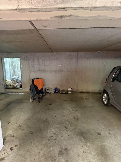 Wohnung 2,5 Zimmer 55 qm kernsaniert Provisionsfrei – Tiefgarage
