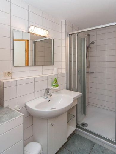 Duschbad mit Fenster