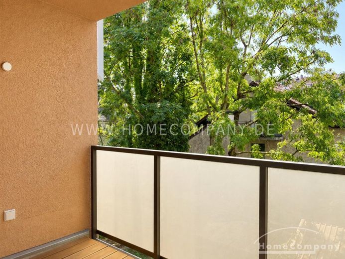 Hochwertig möblierte 2-Zimmer-Wohnung mit Balkon – c233e20161e97041e385d5df4d598553700536f2.jpg