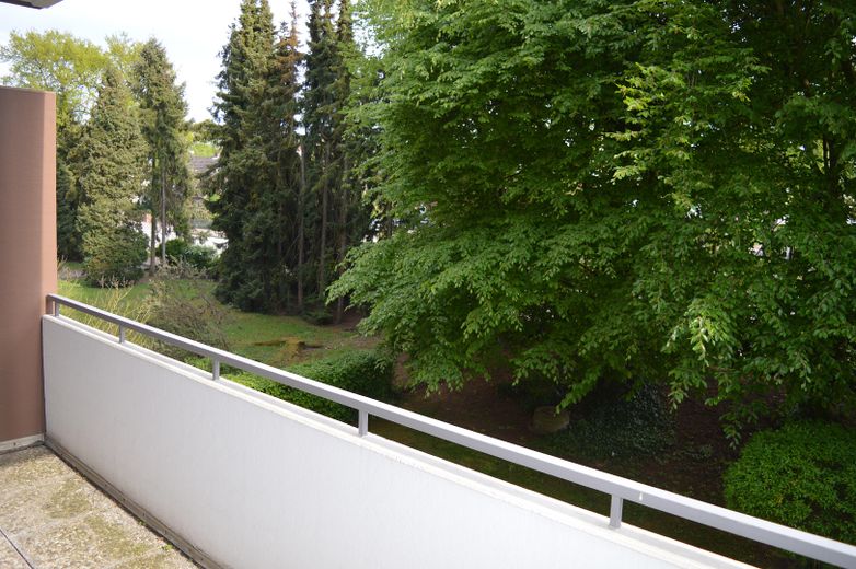 2,5 Zimmer, gut belichtet mit Balkon – Balkon
