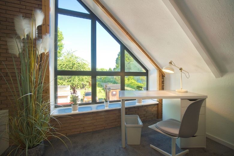 Charmante Etagenwohnung mit Terrassennutzung, PKW-Stellplatz möglich, sehr gute Infrastruktur – 962465a6b309f746f79cfb9491eb4c399df06cbb.jpg