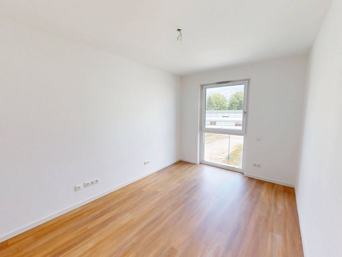 Modern wooncomfort: Lichtovergoten nieuwbouwappartement met 3 kamers, BALKON en INBOUWKKEUKEN – Ansicht I: Schlafzimmer II