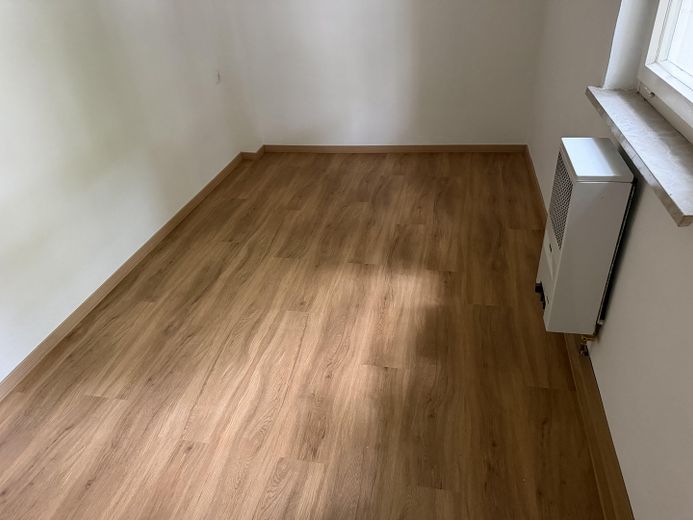 Attraktive Gewerbefläche in Bayreuth – große helle Fensterfront & separater Lagerraum – फोटो 8