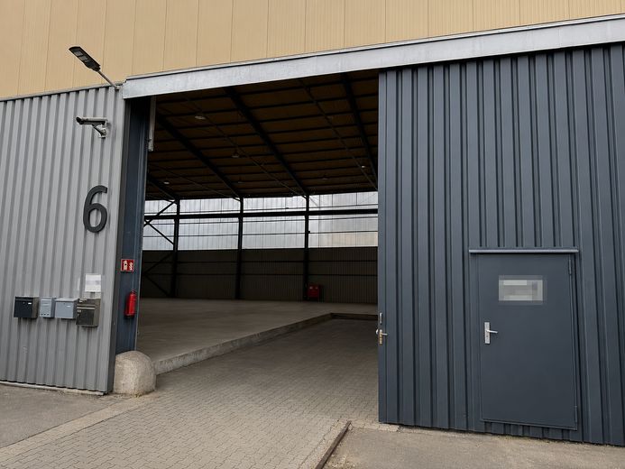 530 m² Lagerhalle in Barsbüttel – PROVISIONSFREI – Tor