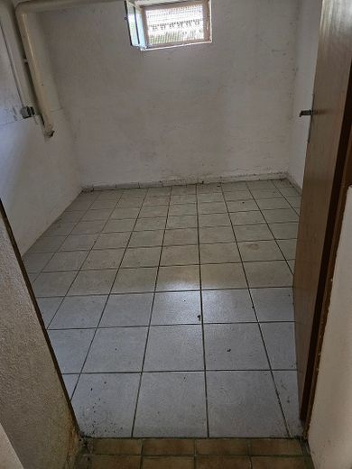 Casa bifamiliare indipendente in posizione privilegiata ai margini del paese a Königsbach-Stein – Foto 5