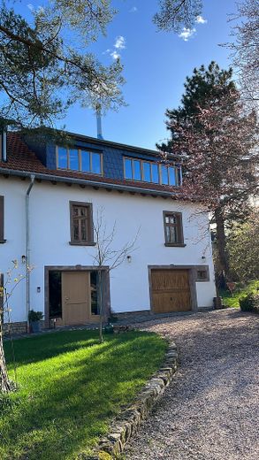 Büyük bahçeli ve ayrı girişli daireli A Plus enerji kimlik belgeli kır evi – Garage