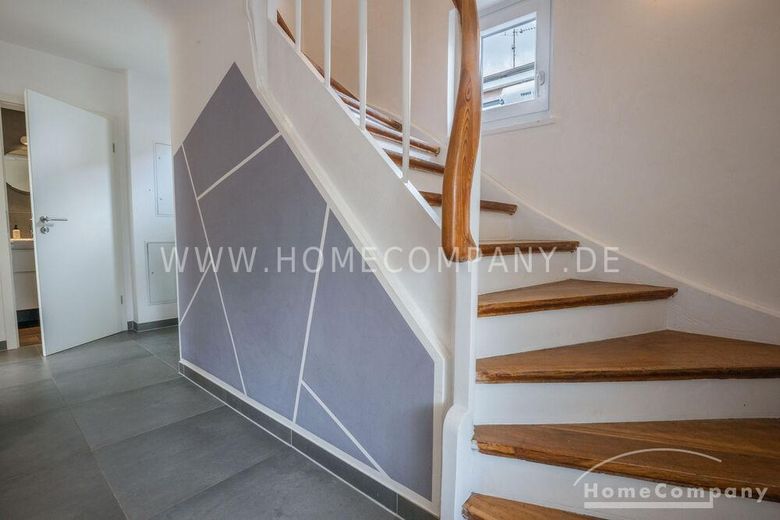 Wohnen im Grünen – Befristete Vermietung: Stilvolles Einfamilienhaus mit Garten  &  Terrasse in Olching – bc80a1fd427ef0f68be66fba480cf69551f58351.jpg